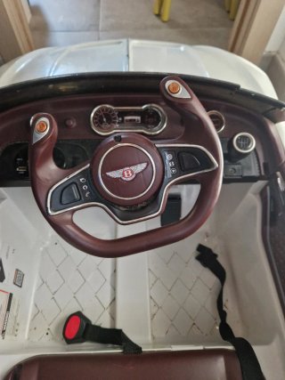 Coche Eléctrico Bentley sin cargador