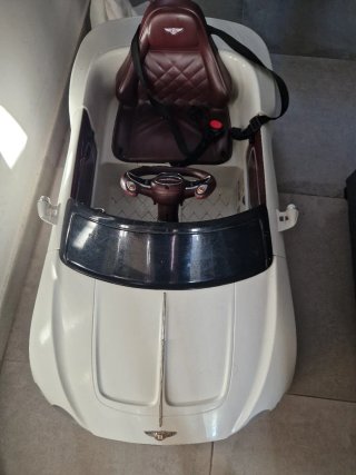 Coche Eléctrico Bentley sin cargador