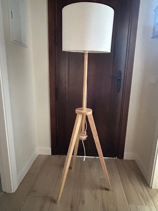 Lámpara de pie madera y tela
