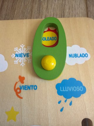 Calendario infantil madera meses y días