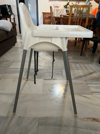 Trona IKEA blanca