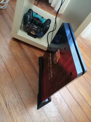 PS4 Slim 1TB + 3 Mandos Personalizada