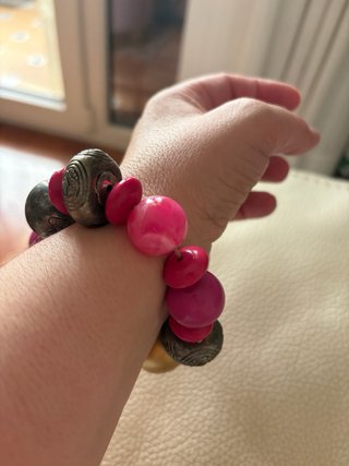 Pulsera verano dorada y fucsia