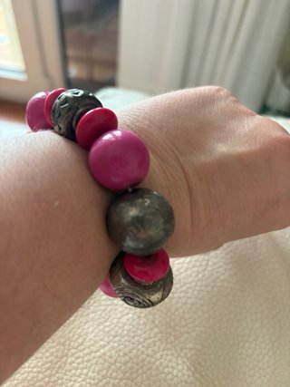 Pulsera verano dorada y fucsia
