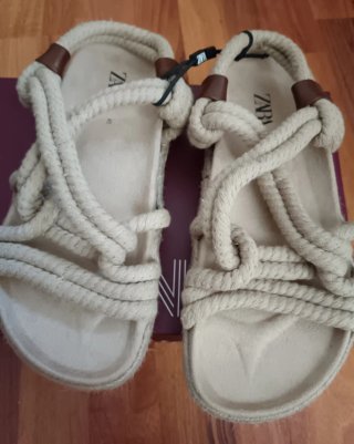 Sandalias Zara Beige Talla 40!!!