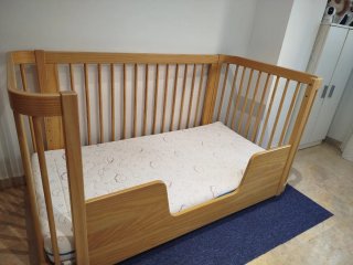 Cuna de madera convertible ir