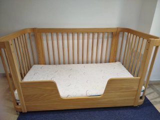 Cuna de madera convertible ir