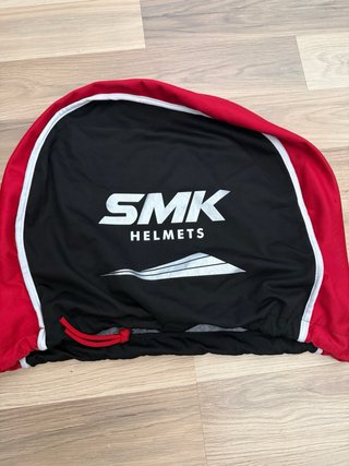 Casco Integral SMK con funda