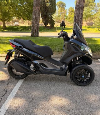 Piaggio MP3 HPE 300 Scooter