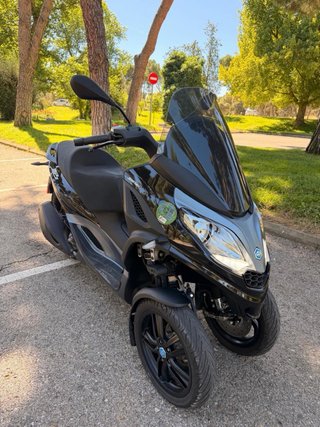 Piaggio MP3 HPE 300 Scooter