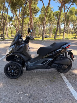 Piaggio MP3 HPE 300 Scooter
