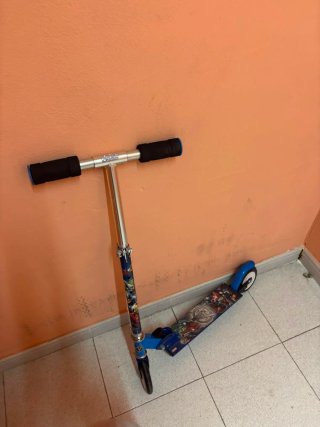 Patinete infantil Avengers