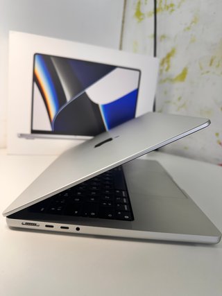 MacBook Pro M1 Pro como nuevo+funda protectora