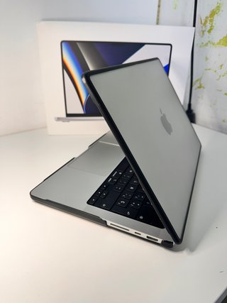MacBook Pro M1 Pro como nuevo+funda protectora