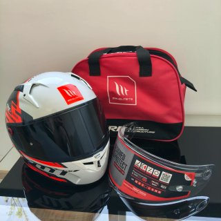 Casco Moto MT KRE+ de Carbono