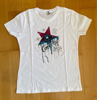 Lote de 2 camisetas de niña. Talla 11-12 años.