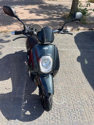 Moto eléctrica Scooter C7 900 BMT