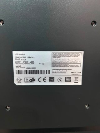 Monitor Fujitsu LCD 22