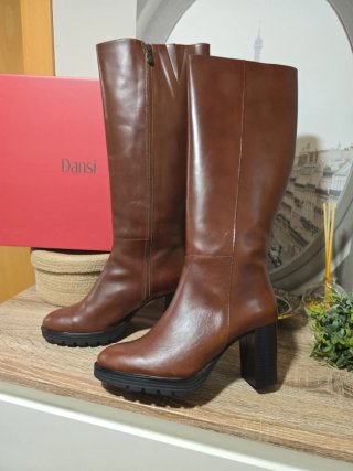 Botas altas DANSI marrón oscuro