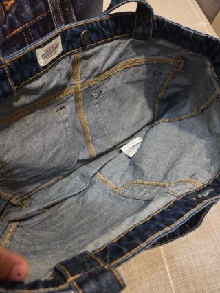Hyunjin totebag denim Guess Jeans