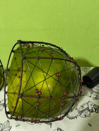 Lámpara colgante cristal verde y acrílico.