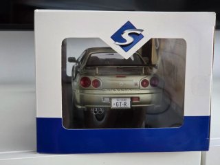 Maqueta Nissan GTR R34 1:18