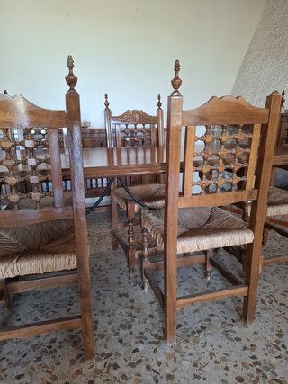 Mesa comedor madera + 6 sillas paja