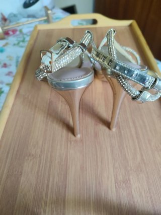 Sandalias doradas tacón alto Shein