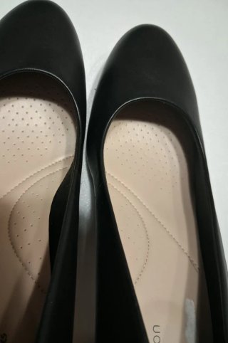 Zapatos tacón Clarks Talla 39 Negros. Nuevos!!