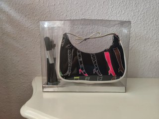 Neceser con brochas de maquillaje