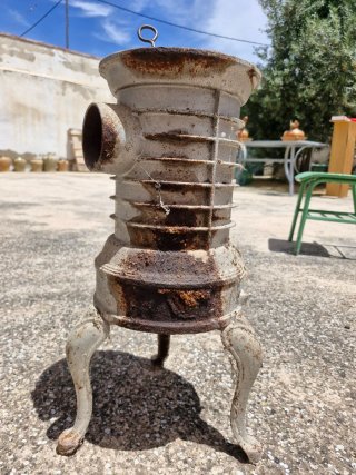 Estufa antigua de hierro