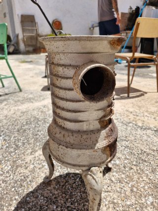 Estufa antigua de hierro
