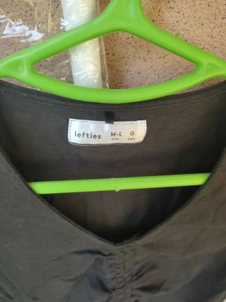 Camiseta Lefties Negra Manga Larga Fruncida