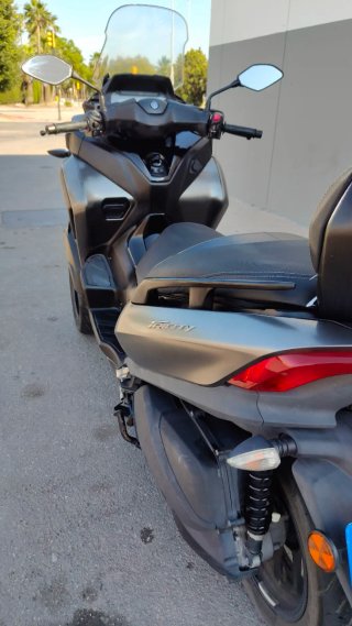 Yamaha Tricity 300 Gris