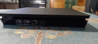 Ps4 Slim 1TB Negra + 2 Mandos + 6 Juegos