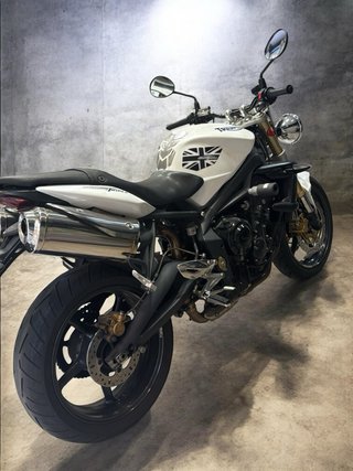 Triumph Street Triple 6