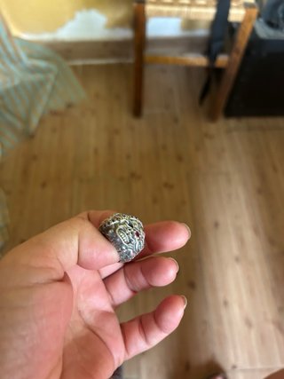 Anillo Biker Plata con Piedras Rojas