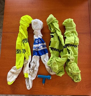 Conjunto protecciones hockey Sioux y Reno