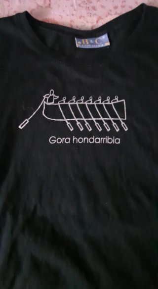 Camiseta negra Hondarribia