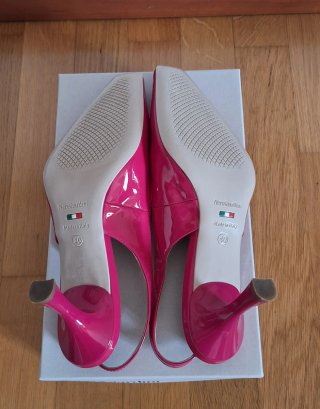 Scarpe Nero Giardini donna con tacco