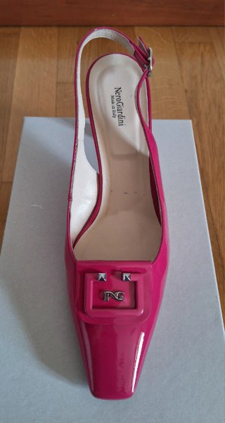 Scarpe Nero Giardini donna con tacco