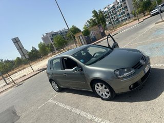 Volkswagen Golf 2004