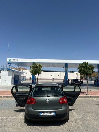 Volkswagen Golf 2004