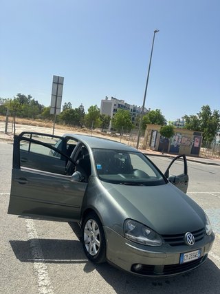Volkswagen Golf 2004