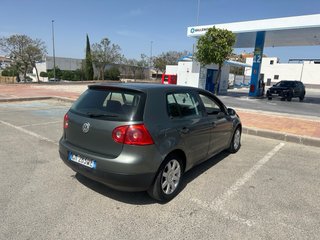 Volkswagen Golf 2004