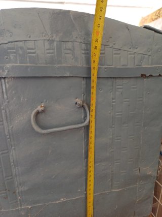 Baúl antiguo chapa y madera