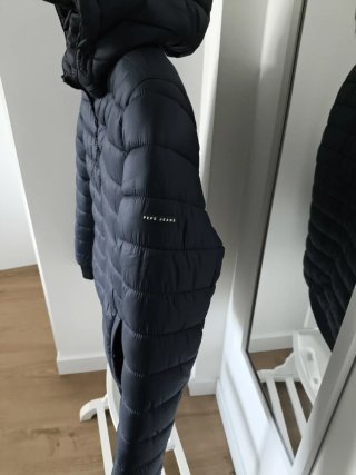 Cazadora Pepe Jeans azul acolchada con capucha