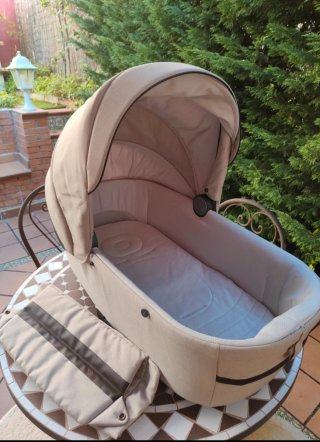 Capazo Inglesina Aptica + Regalo Soporte Standup