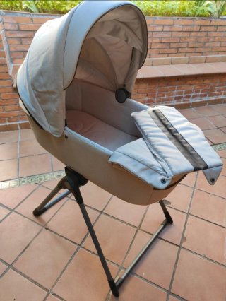 Capazo Inglesina Aptica + Regalo Soporte Standup