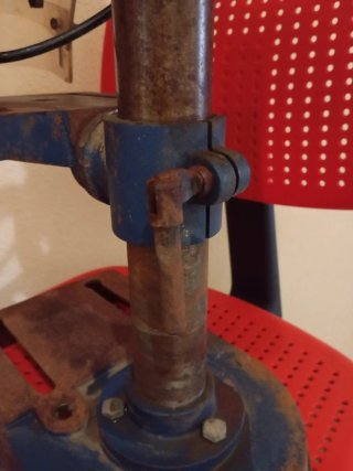 Taladro de columna de mesa